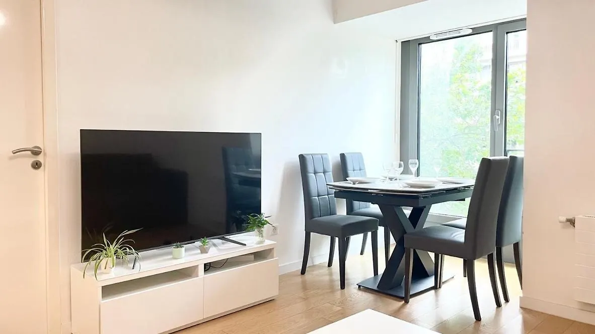 Apartment Moderne - Parc De La -1min Du Metro Paris
