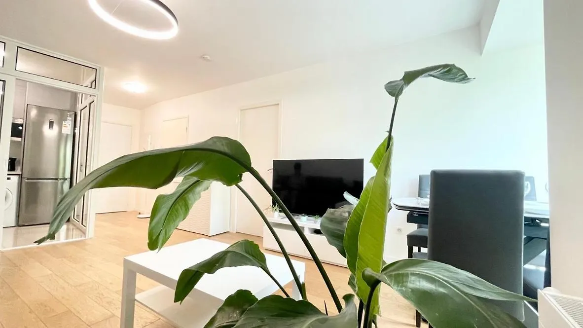 Appartement Moderne - Parc De La -1min Du Metro *