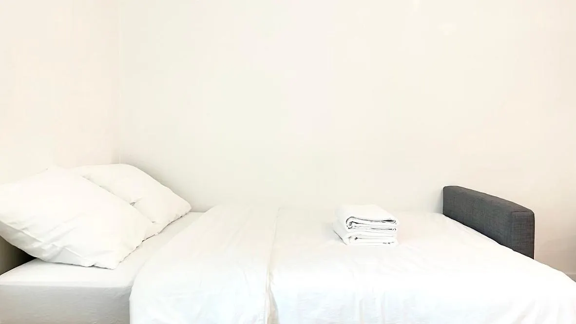 Moderne - Parc De La -1min Du Metro Apartment *