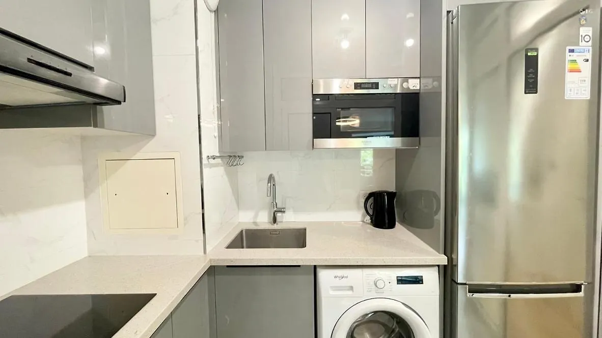 Appartement Moderne - Parc De La -1min Du Metro Parijs