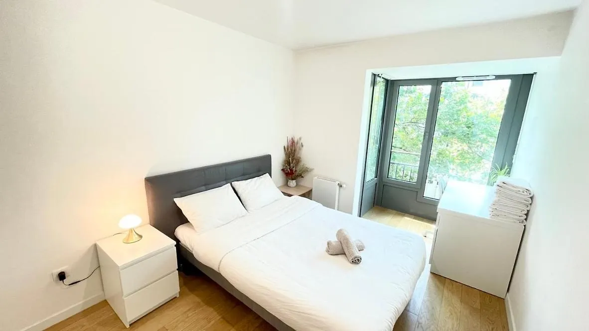 Moderne - Parc De La -1min Du Metro Appartement *